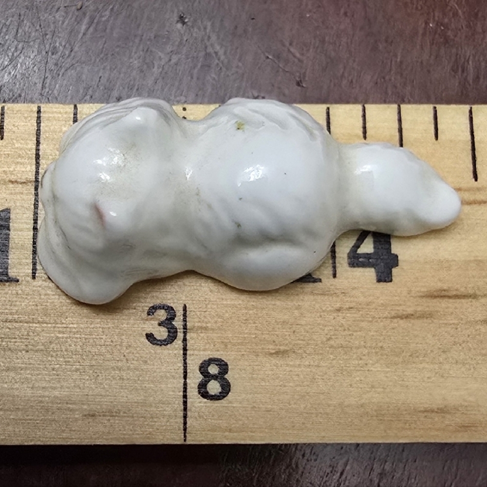 Porcelain White Cat Figurine - Picture 6 of 6